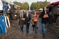 Les militants MRC de Calais sur le marché