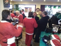 Avec les Pères Noel du MC Red Zone